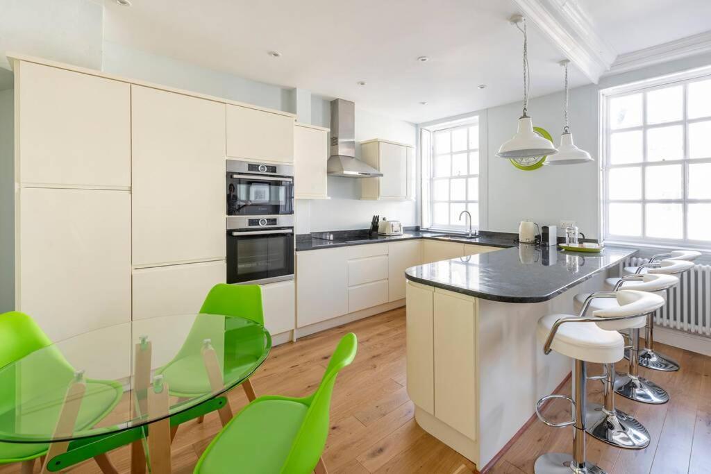 Beautiful Apartment, Incredible Central Location Bath Exterior photo