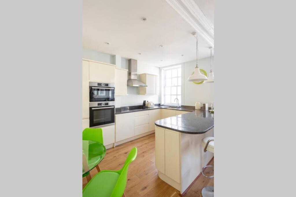 Beautiful Apartment, Incredible Central Location Bath Exterior photo
