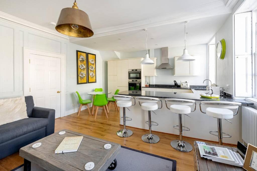 Beautiful Apartment, Incredible Central Location Bath Exterior photo